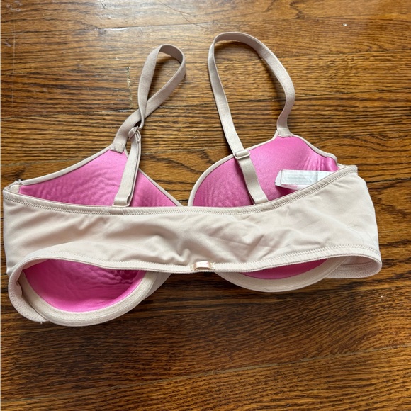 Victoria Secret Bra - Picture 3 of 4